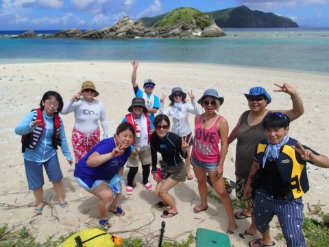 沖縄本島　フィッシングボートゆりかでシュノーケリング！
